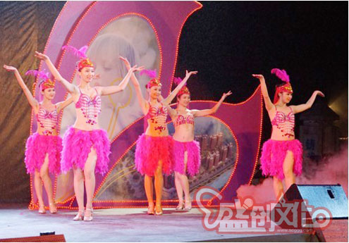  風(fēng)情舞、草裙舞