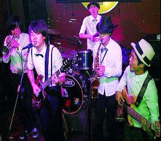 　The Trouble熱超波樂(lè)隊(duì)